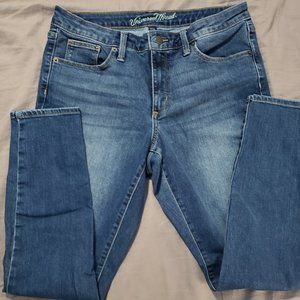 Universal thread ankle jeans